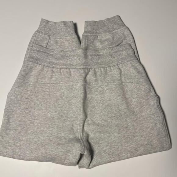 Lululemon Scuba High Rise Cropped Jogger - Picture 5 of 7